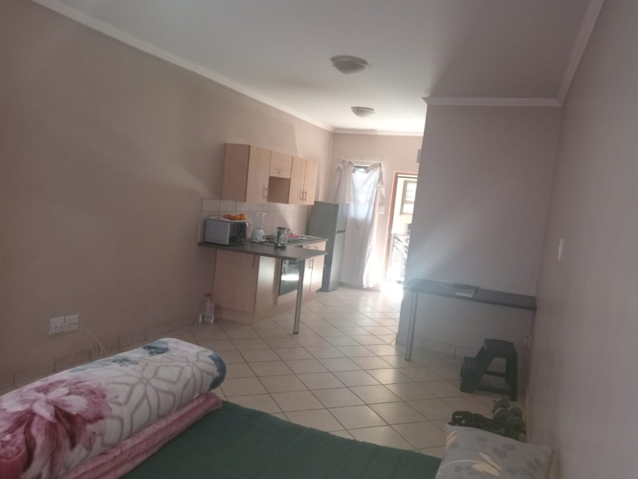 1 Bedroom Property for Sale in Vredenhof Sh Free State